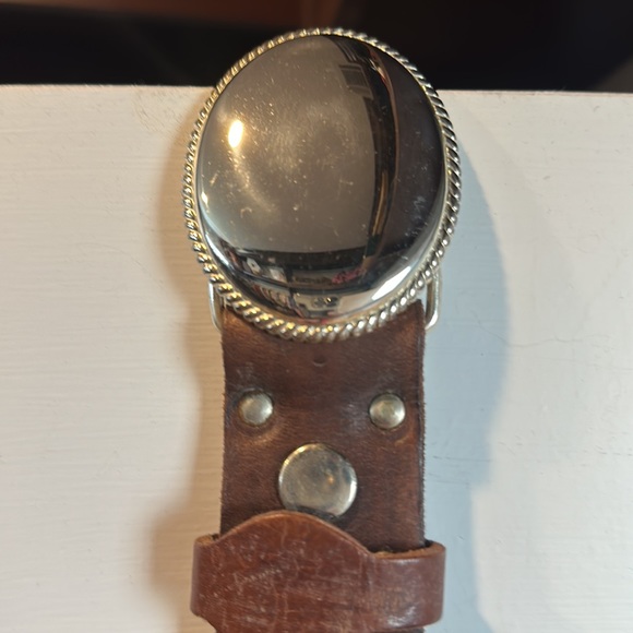 Studded leather belt - Picture 4 of 5